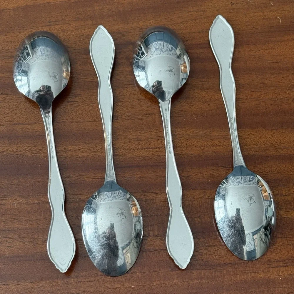 1881 Rogers Stainless Oneida Ltd TWILIGHT Flatware 8‎ piece lot spoons knife